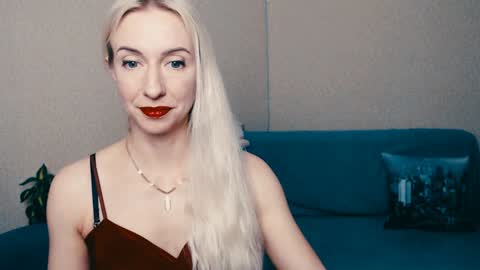 cute_smile_shy online show from 01-28-25, 08:26