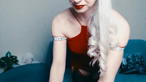 cute_smile_shy online show from 02-28-25, 08:07