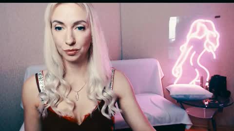 cute_smile_shy online show from 09-27-25, 08:47