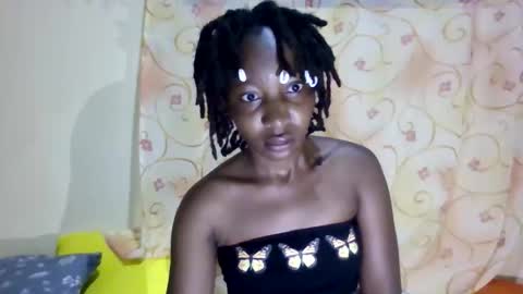Snapshot of cute_xeniah chatting on 10-14-25, 02:56 cute_xeniah online show from 10-14-25, 02:56