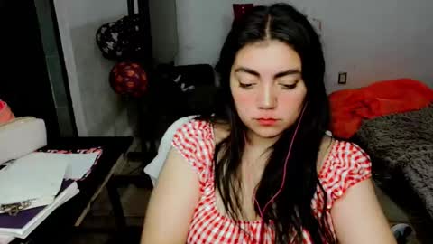 Princess Amber online show from 10-26-25, 01:11