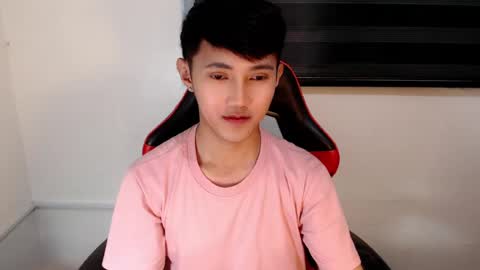 Snapshot of cuteasiancock98 chatting on 07-11-26, 02:14 Steph online show from 07-11-26, 02:14