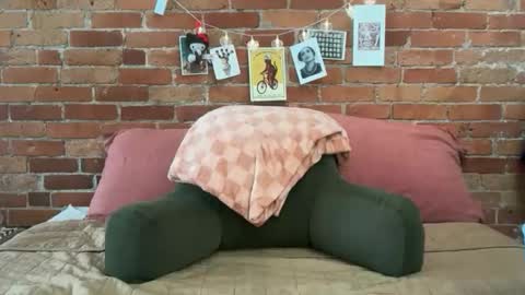 CuteBalloons online show from 04-20-26, 07:26