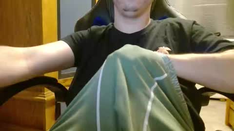 Cuteboy090 online show from 06-01-26, 08:32