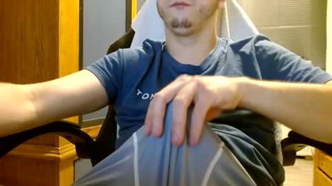 Snapshot of cuteboy090 chatting on 06-22-26, 10:07 Cuteboy090 online show from 06-22-26, 10:07