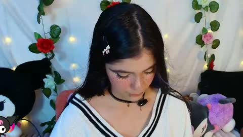 Snapshot of cutee_andrea chatting on 05-19-26, 01:56 Andrea 3 online show from 05-19-26, 01:56