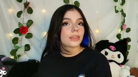 Snapshot of cutee_andrea chatting on 05-26-26, 02:18 Andrea 3 online show from 05-26-26, 02:18