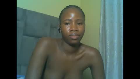 Snapshot of cuteebony16 chatting on 05-30-26, 11:24 tawi online show from 05-30-26, 11:24