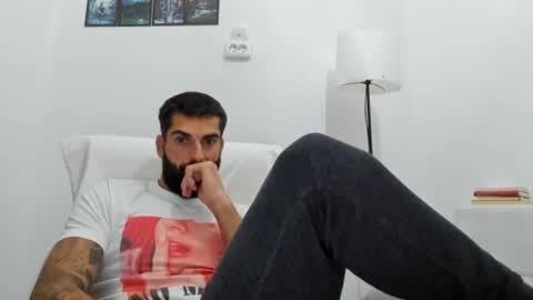 cuteeboy online show from 10-02-25, 05:53