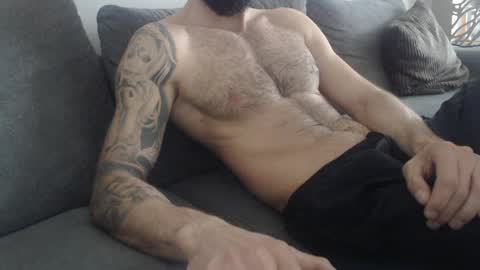 cuteeboy online show from 04-16-26, 05:19