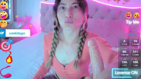 Kitty online show from 04-21-26, 02:23