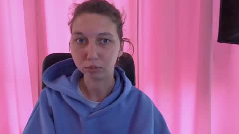 Elli online show from 10-17-25, 09:56