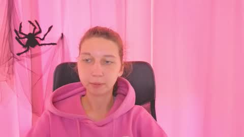 Elli online show from 10-31-25, 11:11