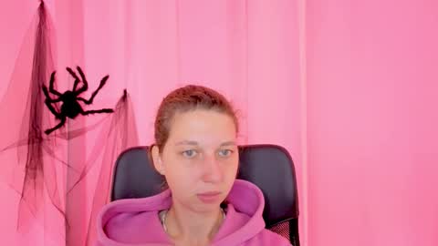 Elli online show from 11-13-25, 11:09