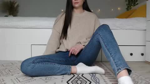 Anna online show from 11-16-25, 12:22