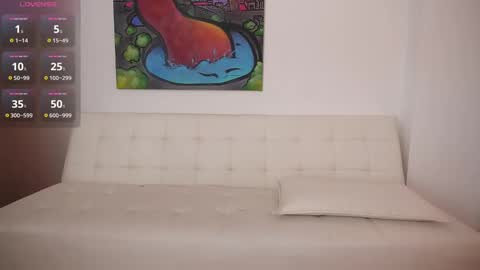 Mia online show from 01-22-25, 09:10