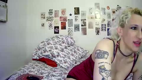 Bella online show from 11-08-25, 06:13