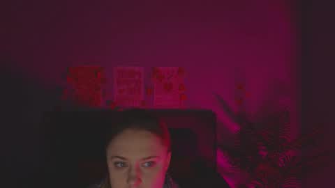 Amyy online show from 05-19-26, 01:11