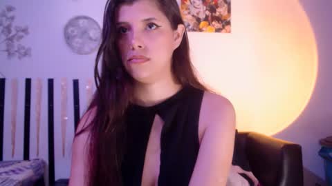 Snapshot of cutehaome chatting on 12-18-25, 08:59 haome online show from 12-18-25, 08:59