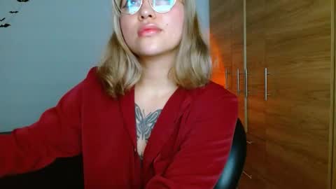 isabella online show from 01-16-26, 05:06