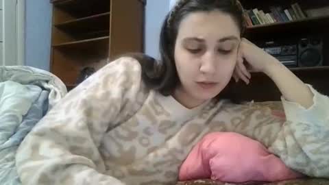 cutekattie online show from 12-15-25, 04:50
