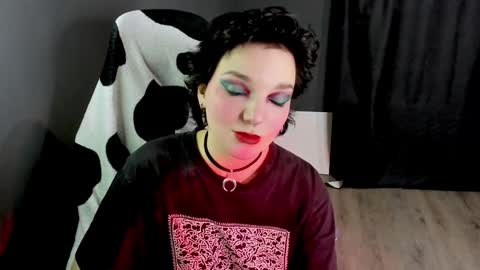 Snapshot of cutemetalgoddess chatting on 01-16-25, 07:49 Alice online show from 01-16-25, 07:49