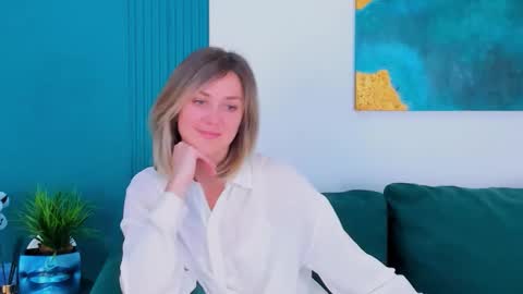 cutemirage online show from 09-26-25, 02:43