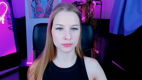 Snapshot of cutemousee chatting on 12-08-24, 11:57 Rina online show from 12-08-24, 11:57