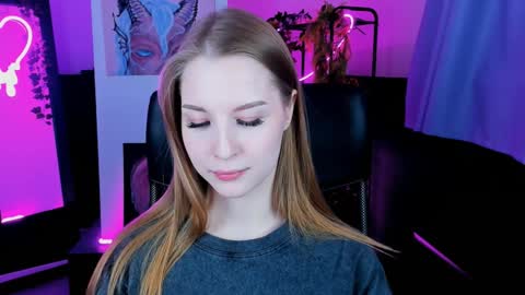 Snapshot of cutemousee chatting on 12-10-24, 04:49 Rina online show from 12-10-24, 04:49