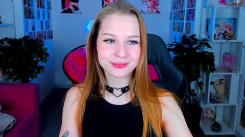 Snapshot of cutemousee chatting on 12-18-24, 12:21 Rina online show from 12-18-24, 12:21