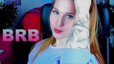 Snapshot of cutemousee chatting on 12-19-24, 08:34 Rina online show from 12-19-24, 08:34