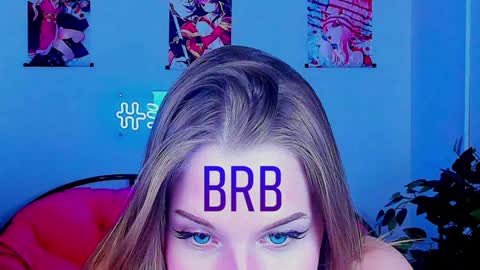 Snapshot of cutemousee chatting on 12-22-24, 11:44 Rina online show from 12-22-24, 11:44