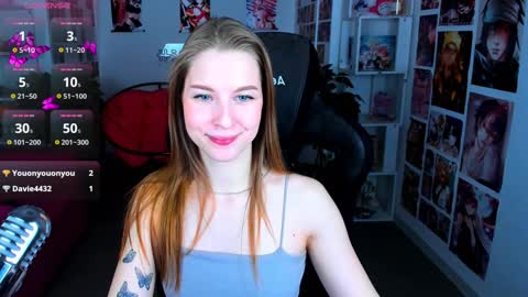 Snapshot of cutemousee chatting on 02-06-25, 11:54 Rina online show from 02-06-25, 11:54