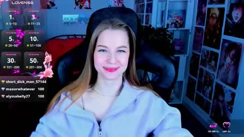 Snapshot of cutemousee chatting on 02-19-25, 02:55 Rina online show from 02-19-25, 02:55