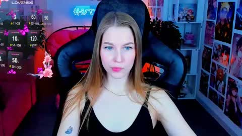 Snapshot of cutemousee chatting on 02-20-25, 08:28 Rina online show from 02-20-25, 08:28