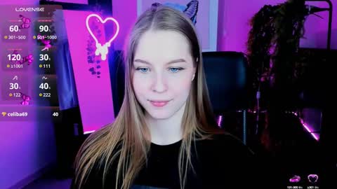 Snapshot of cutemousee chatting on 02-25-25, 05:47 Rina online show from 02-25-25, 05:47