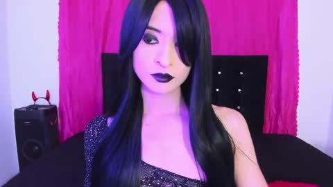 Snapshot of cutenaked_8 chatting on 01-08-26, 12:24 Natalie online show from 01-08-26, 12:24