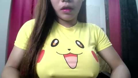 Snapshot of cutepinay143 chatting on 05-20-26, 12:28 isabel online show from 05-20-26, 12:28