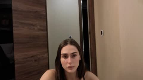 Snapshot of cuterebelious chatting on 05-07-26, 05:07 Kim online show from 05-07-26, 05:07