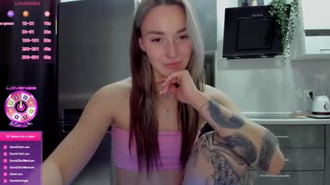 Snapshot of cutestdemon chatting on 02-04-26, 05:02 Im saving up to fix my favorite car online show from 02-04-26, 05:02