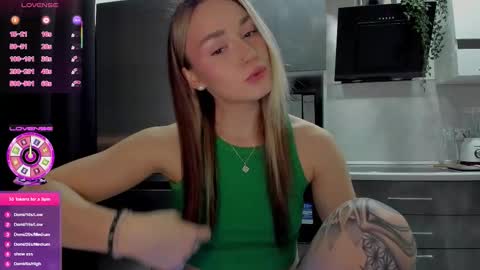 Snapshot of cutestdemon chatting on 02-25-26, 03:05 Im saving up to fix my favorite car online show from 02-25-26, 03:05