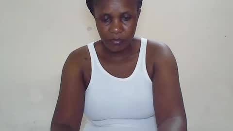 Snapshot of cutetinah chatting on 06-17-26, 07:04 TAMARA online show from 06-17-26, 07:04