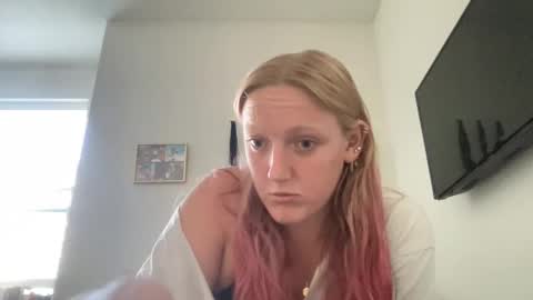 Cutey kiwi online show from 10-10-25, 09:58