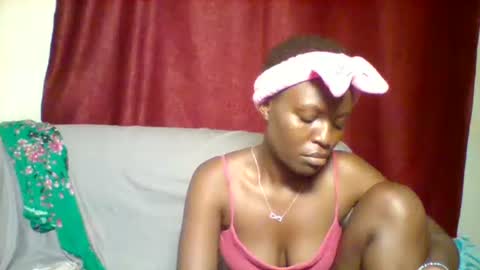 cutey_lunar online show from 01-28-25, 07:32