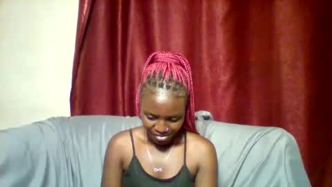 cutey_lunar online show from 02-08-25, 06:33