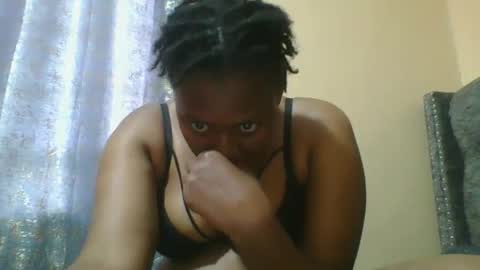 Snapshot of cutezarina chatting on 05-18-26, 10:43 cutezarina online show from 05-18-26, 10:43