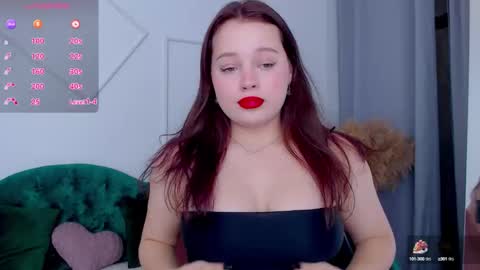 Snapshot of cutie__cutiee_ chatting on 09-28-25, 10:04 Nika online show from 09-28-25, 10:04