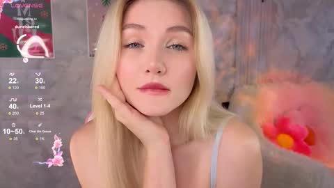 HelloMy name Eva online show from 12-19-25, 04:30