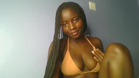 Snapshot of cutie_choco chatting on 12-16-25, 08:03 cutie_choco online show from 12-16-25, 08:03