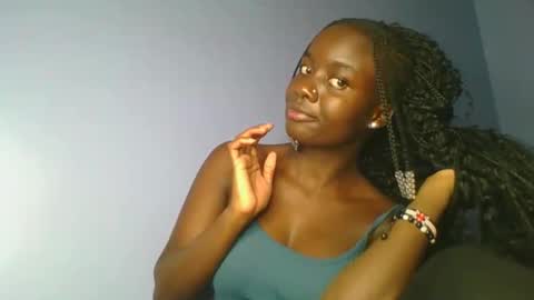 Snapshot of cutie_choco chatting on 12-18-25, 07:20 cutie_choco online show from 12-18-25, 07:20